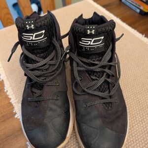 Steph Curry Under Armour 3ZERO Blackout Hightops Youth Sz 7